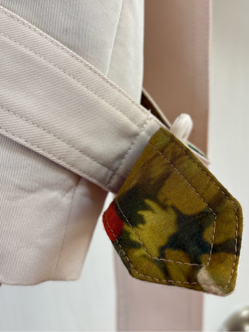 NWT CNLEEWEI CROPPED TRENCH COAT. - Picture 7 of 11